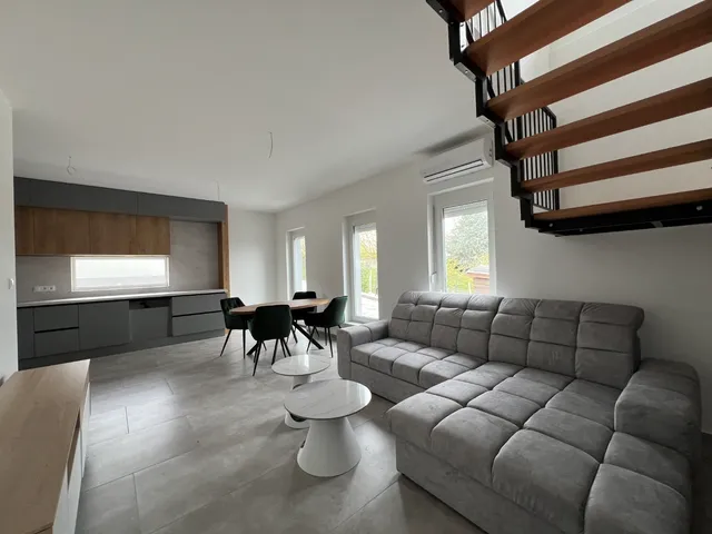 Eladó ház Kaposvár, Kecelhegy, Kőrösi Cs. S. u. 116 nm