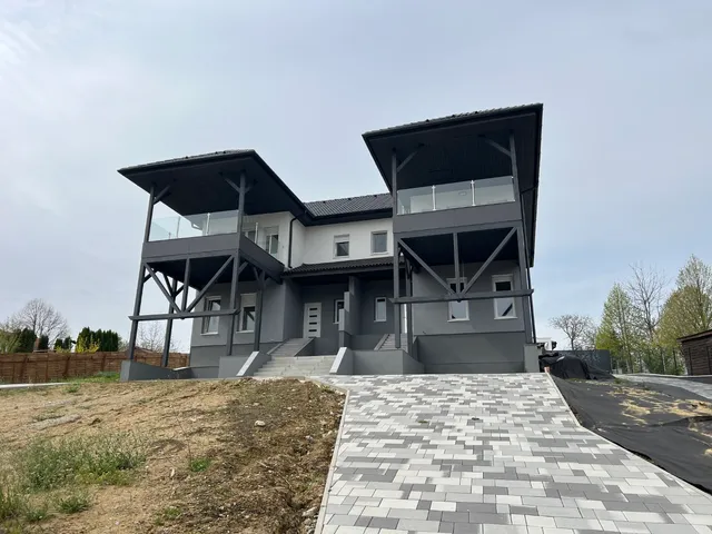 Eladó ház Kaposvár, Kecelhegy, Kőrösi Cs. S. u. 116 nm