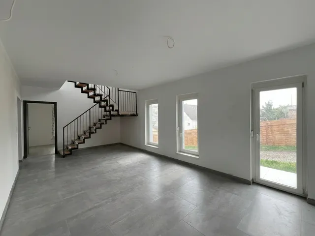 Eladó ház Kaposvár, Kecelhegy, Kőrösi Cs. S. u. 116 nm