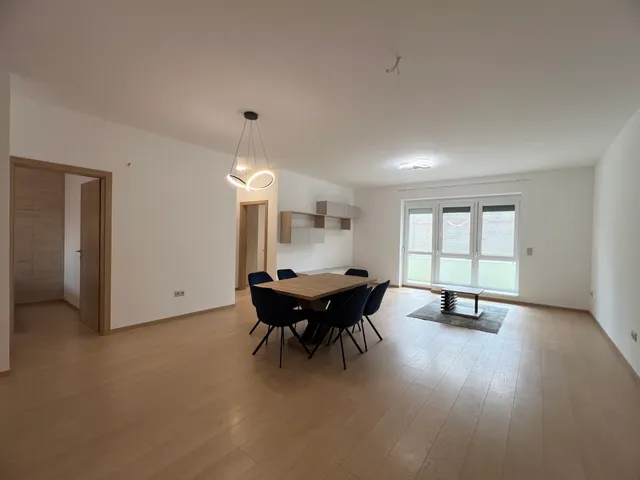 Kiadó lakás Kaposvár, Belváros 79 nm