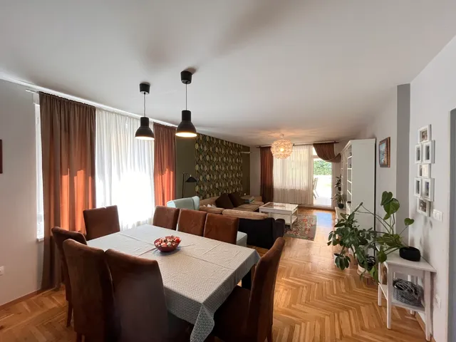 Eladó ház Kaposvár, Tüskevár 240 nm