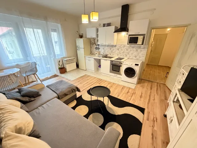 Eladó lakás Kaposvár, Belváros, Pete Lajos utca 36 nm