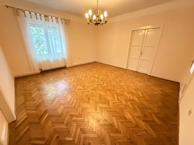 Kiadó lakás Kaposvár, Belváros 112 nm
