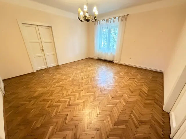 Kiadó lakás Kaposvár, Belváros, Bajcsy-Zsilinszky utca 112 nm