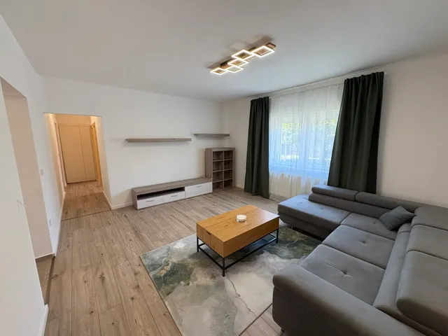 Kiadó ház Kaposvár, Kisgát, Dobó István utca 88 nm