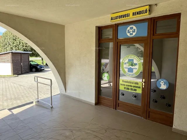Kiadó kereskedelmi és ipari ingatlan Kaposvár, Cser, Kőrösi Csoma S. u. 28 nm
