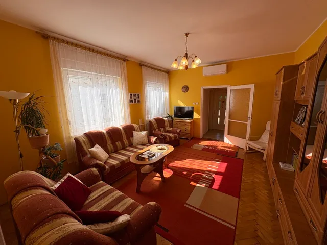 Eladó ház Kaposvár, Tüskevár, Mátyás király utca 44 160 nm