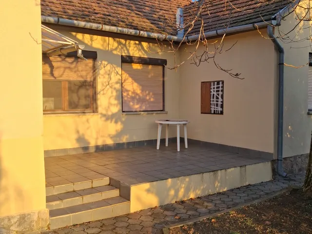 Eladó ház Pécs, Diós 104 nm