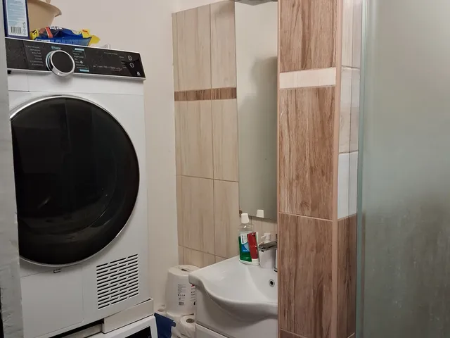 Eladó lakás Komló 53 nm