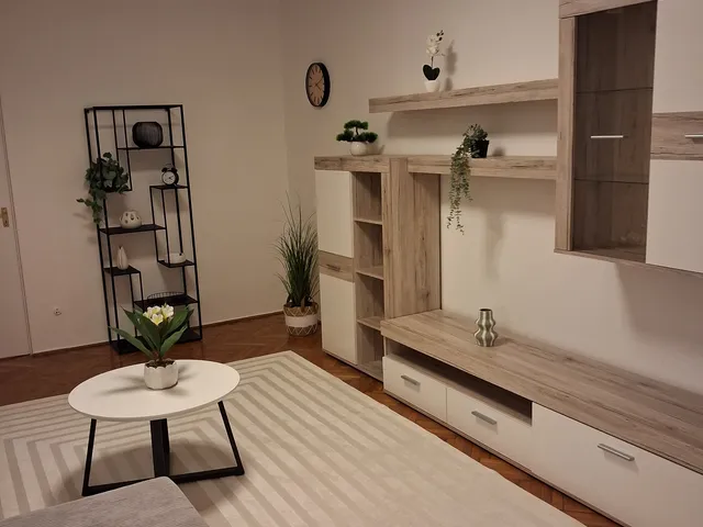 Eladó lakás Pécs, Egyetemváros, Váci Mihály utca 52 nm