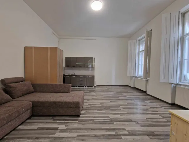 Eladó lakás Budapest VIII. kerület, Századosnegyed 67 nm