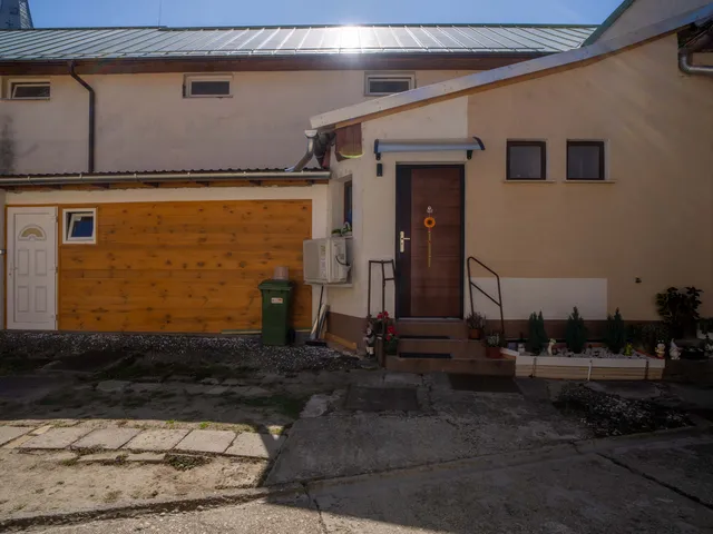 Eladó lakás Szekszárd, Újváros 52 nm