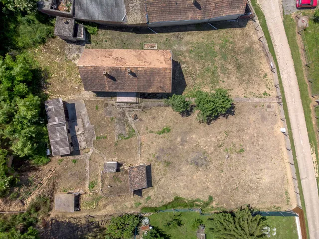 Eladó telek Cikó, Hársfa 4030 nm