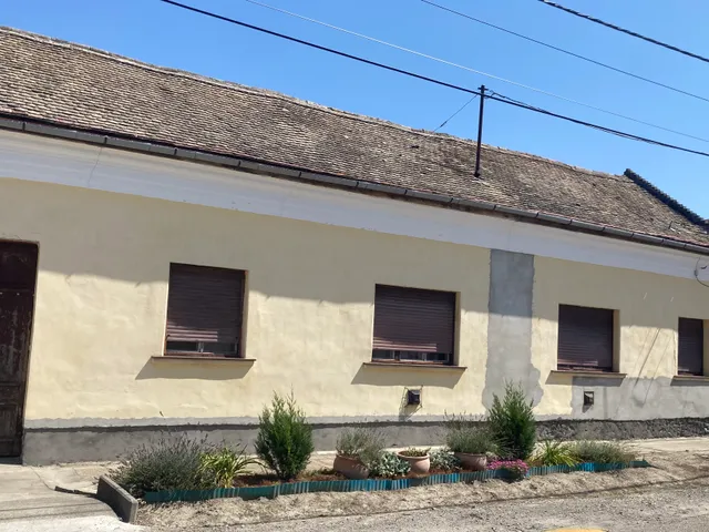 Eladó ház Szekszárd 110 nm