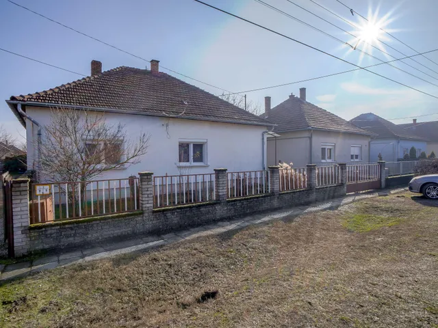 Eladó ház Tolna 113 nm