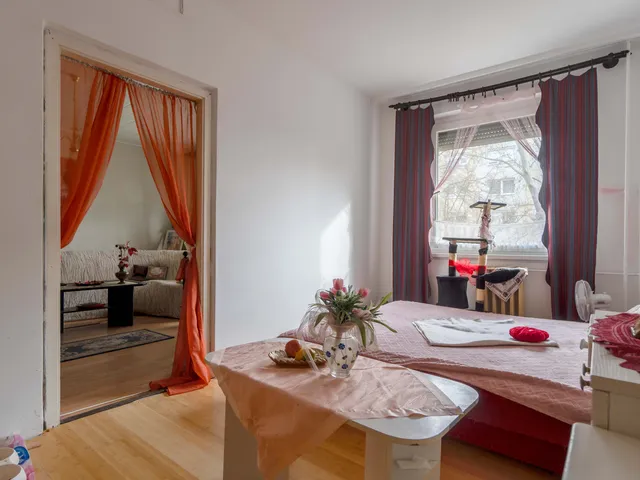 Eladó lakás Paks, Újtemplom 65 nm