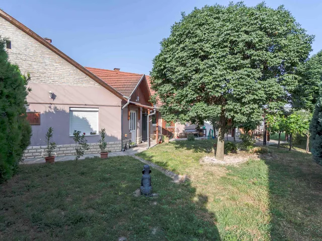 Eladó ház Tolna 90 nm