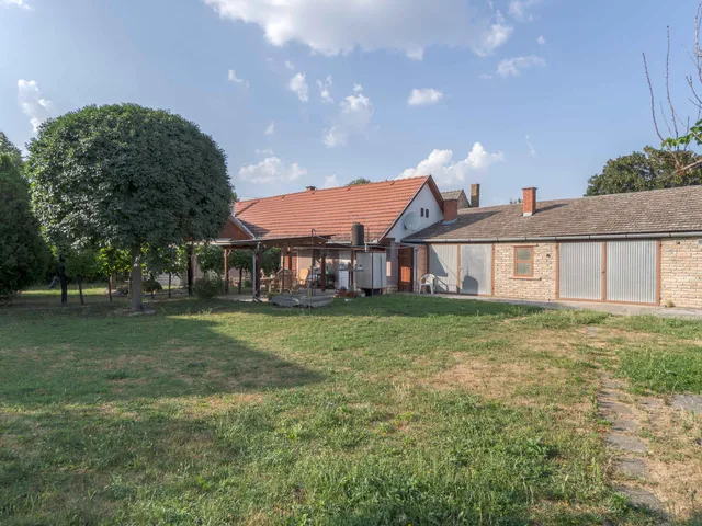 Eladó ház Tolna, Arany János utca 90 nm