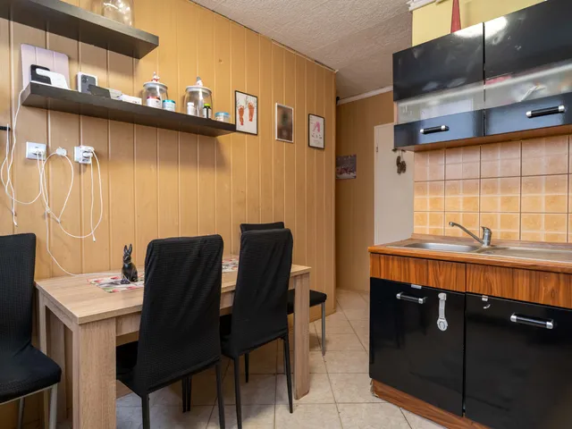 Eladó lakás Tolna, Bajcsy 54 nm