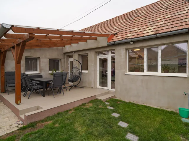 Eladó ház Szekszárd 77 nm