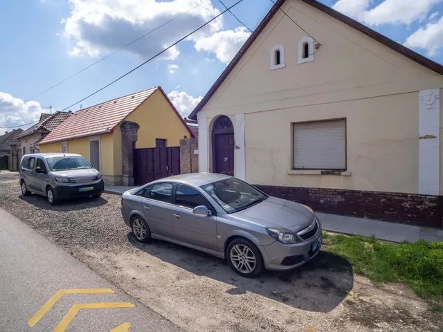 Eladó ház Tolna 42 nm