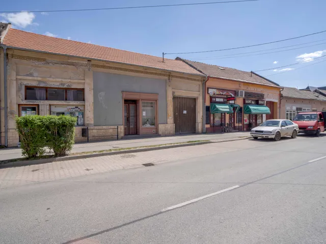 Eladó kereskedelmi és ipari ingatlan Bátaszék, Budai utca 75 nm