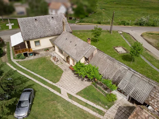 Eladó ház Györe, Petőfi 145 nm