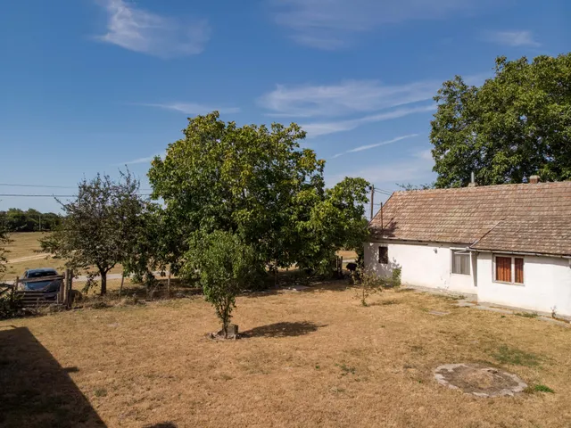 Eladó ház Bogyiszló, Damjanich utca 65 nm