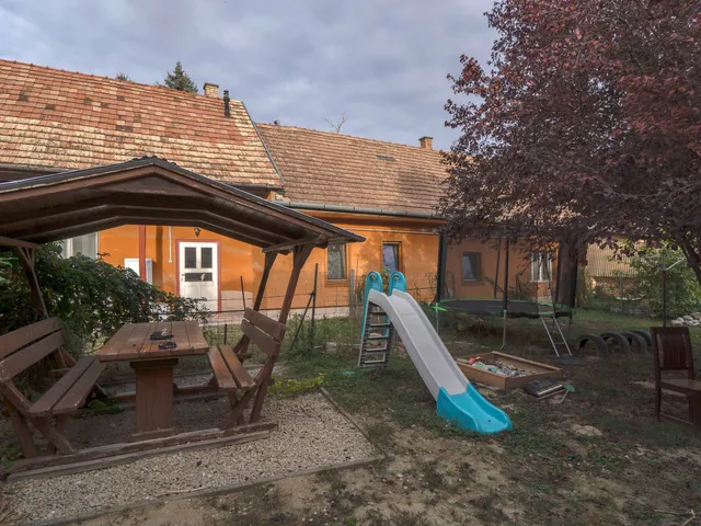Eladó ház Tevel, Fő utca 129 nm