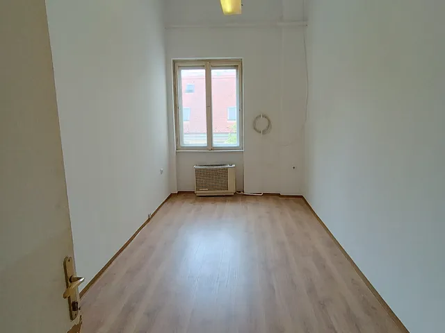 Eladó lakás Székesfehérvár, Belváros 13 nm