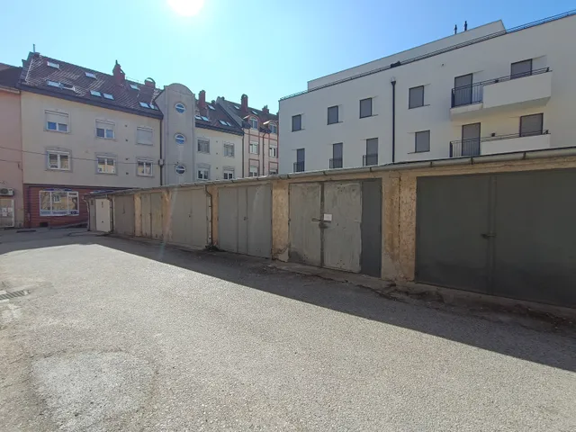 Kiadó garázs Székesfehérvár, Prohászka 18 nm