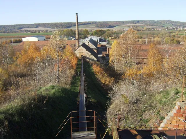 Eladó kereskedelmi és ipari ingatlan Felsőegerszeg 8225 nm