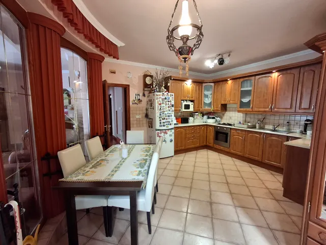 Eladó ház Debrecen, Szabadságtelep 180 nm