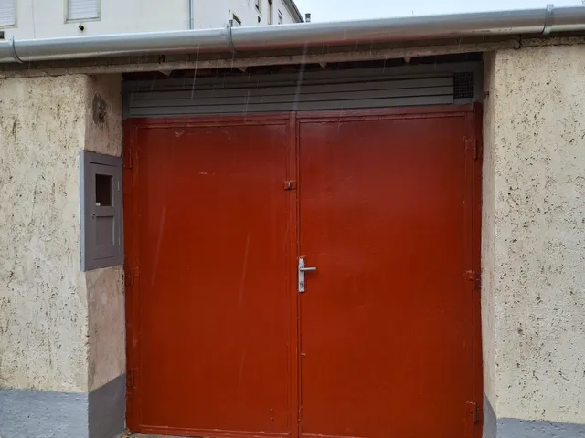Eladó garázs Debrecen, Dobozi lakótelep 18 nm
