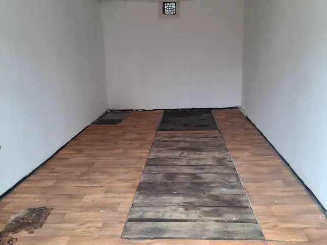 Eladó garázs Debrecen, Dobozi lakótelep 18 nm