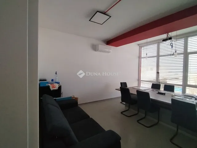 Eladó kereskedelmi és ipari ingatlan Szombathely 526 nm