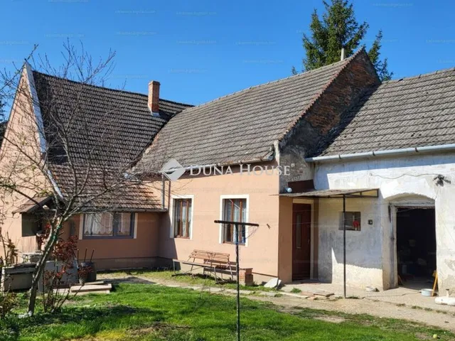 Eladó ház Zsira 100 nm