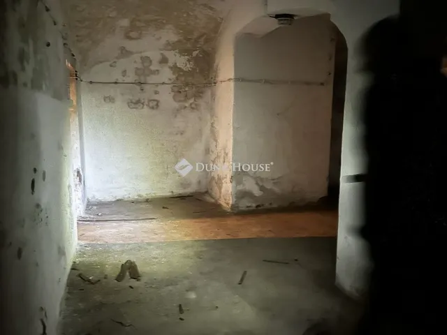 Eladó kereskedelmi és ipari ingatlan Szombathely 154 nm
