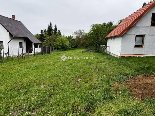 Eladó telek Cák 1055 nm