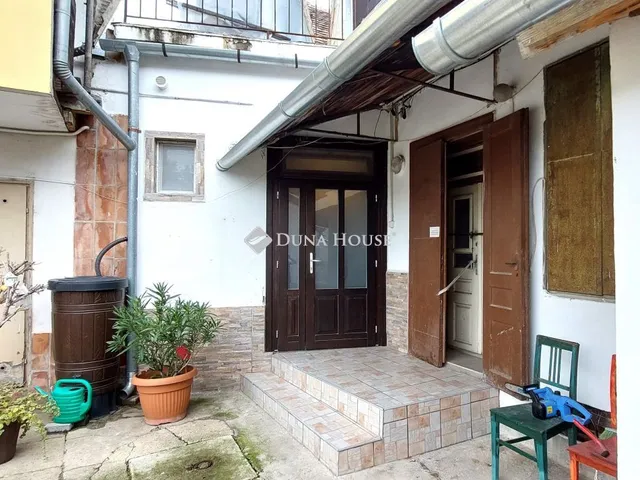 Eladó lakás Csepreg 112 nm