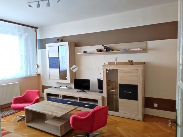 Eladó lakás Szombathely, Szűrcsapó utca 49 nm