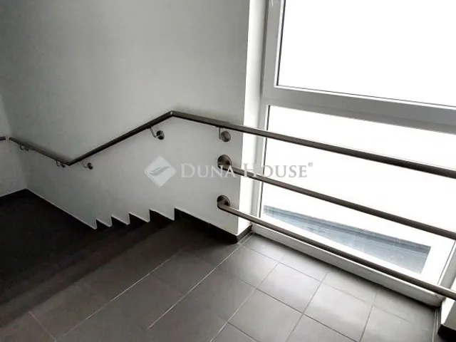 Eladó lakás Győr, Kenus utca 42 nm