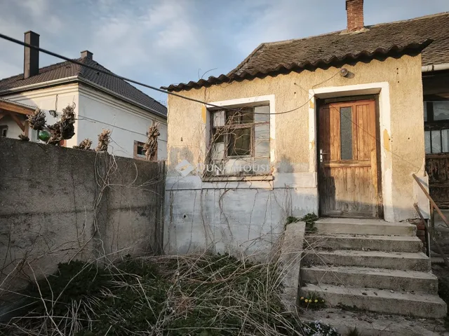 Eladó lakás Vát, Fő út 46 nm