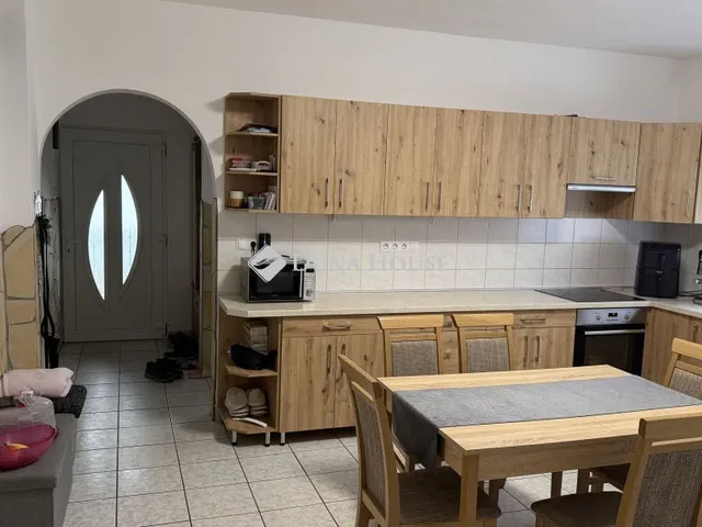 Eladó ház Sárvár, Tulipán utca 96 nm