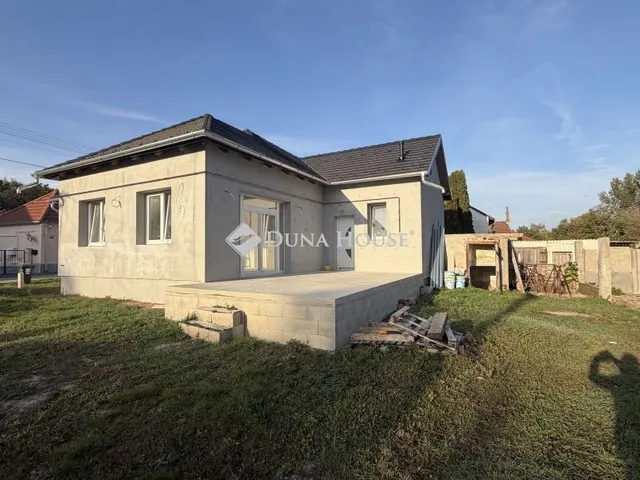 Eladó ház Ikervár 141 nm