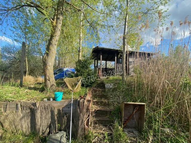 Eladó nyaraló Békés, Borosgyán 3-as tó 9 nm