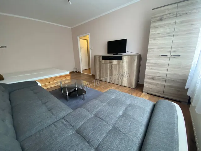 Kiadó lakás Békéscsaba, Millenniumi lakótelep 38 nm