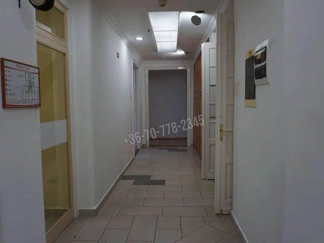 Kiadó kereskedelmi és ipari ingatlan Békéscsaba, Andrássy út 300 nm