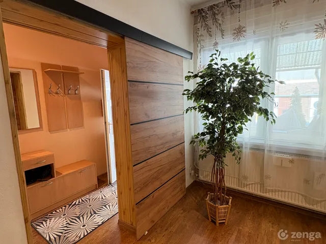 Eladó lakás Budapest XX. kerület, Pacsirtatelep 98 nm
