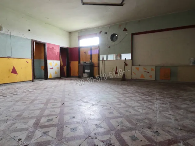 Eladó kereskedelmi és ipari ingatlan Orosháza 160 nm
